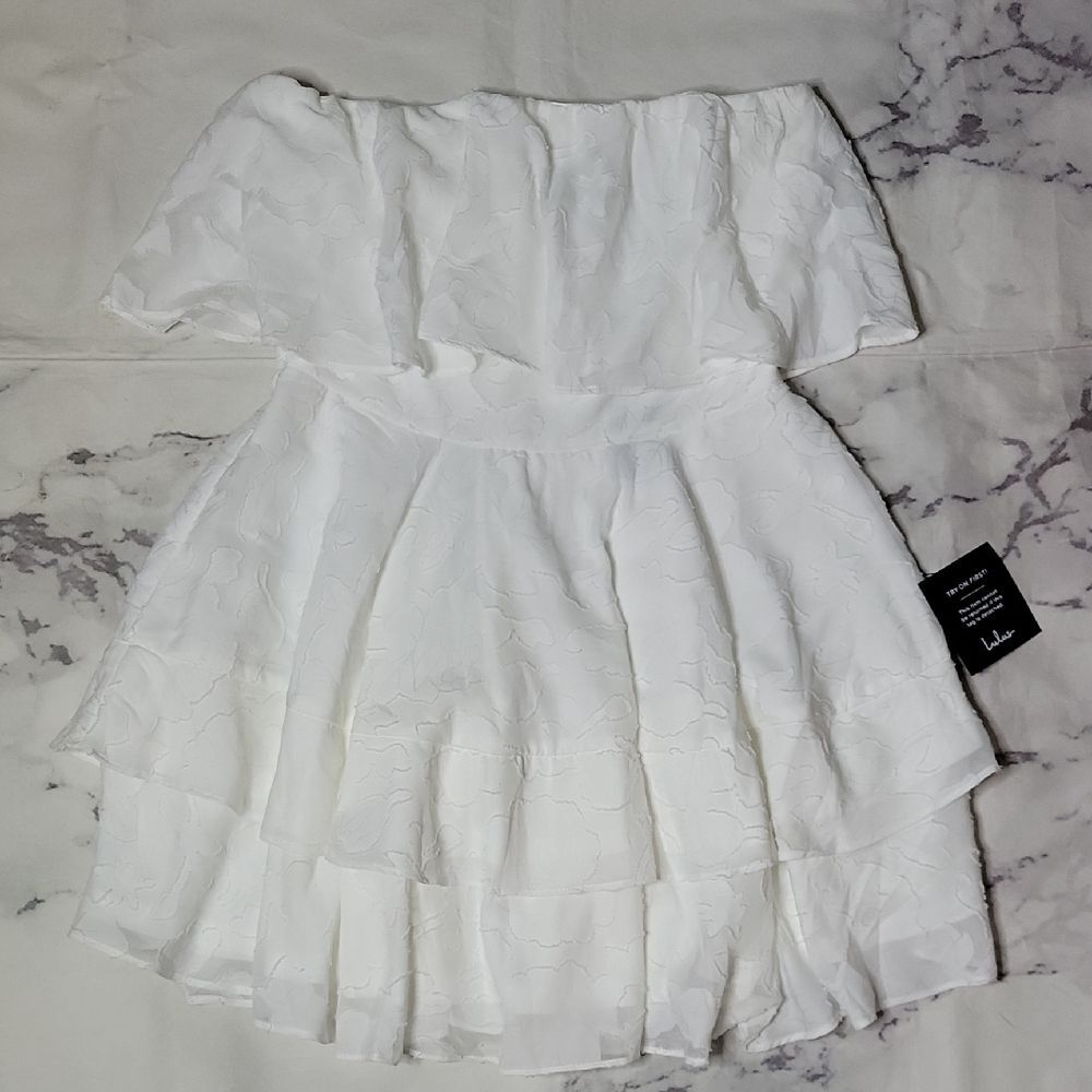 Lulu's Elegant Textured White Strapless Mini Dress